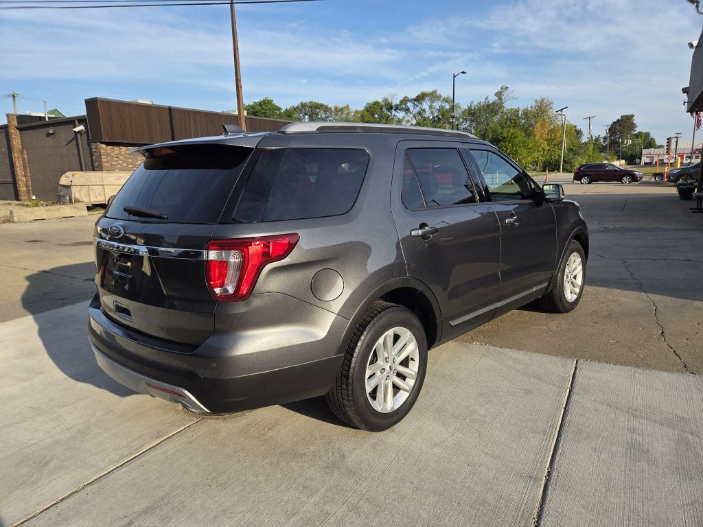 2017 Ford Explorer Image 3