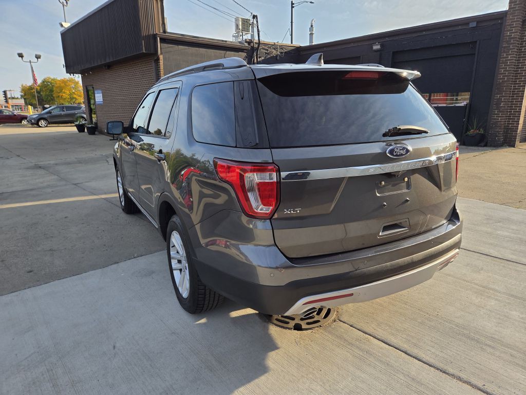 2017 Ford Explorer Image 4