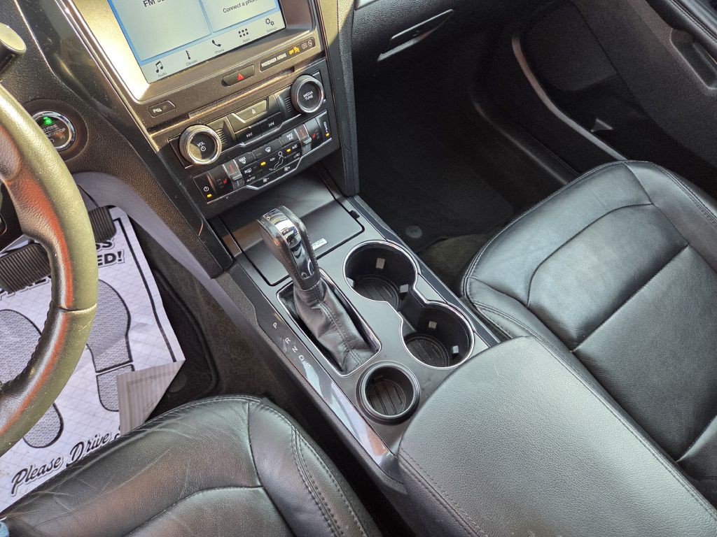 2017 Ford Explorer Image 12