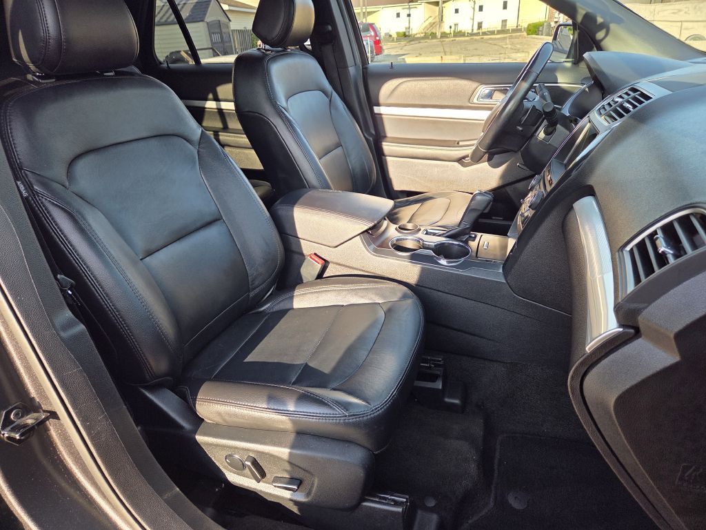 2017 Ford Explorer Image 15