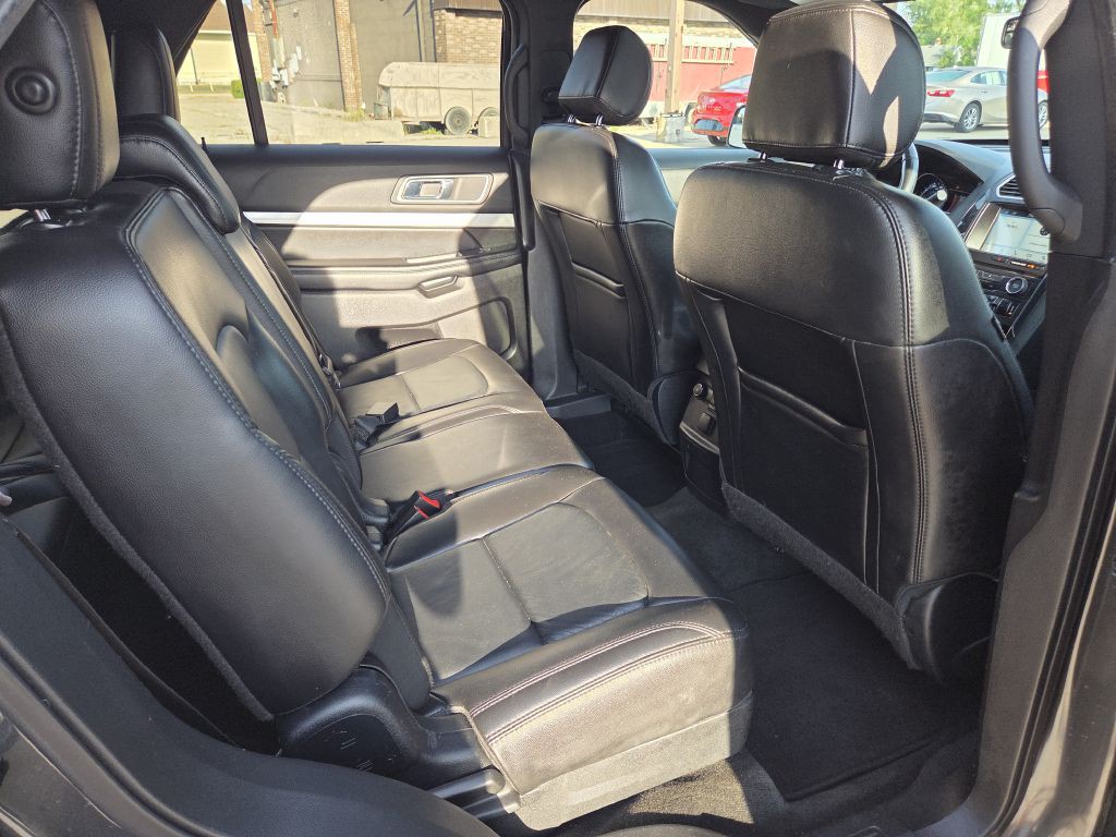 2017 Ford Explorer Image 17