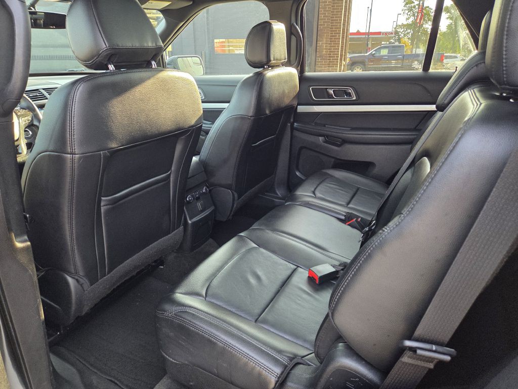 2017 Ford Explorer Image 19