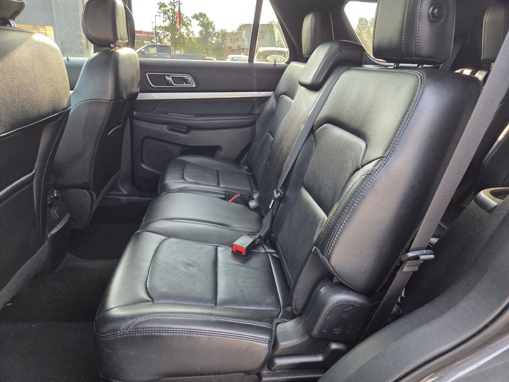 2017 Ford Explorer Image 20