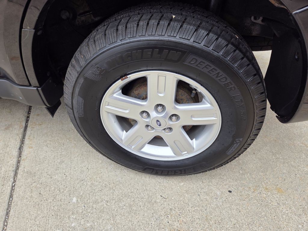 2011 Ford Escape Image 23