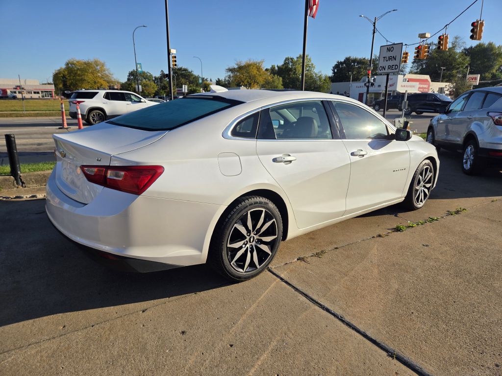 2016 Chevrolet Malibu Image 3