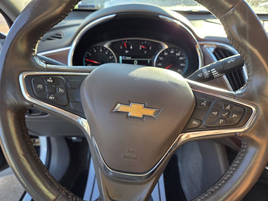 2016 Chevrolet Malibu Image 8
