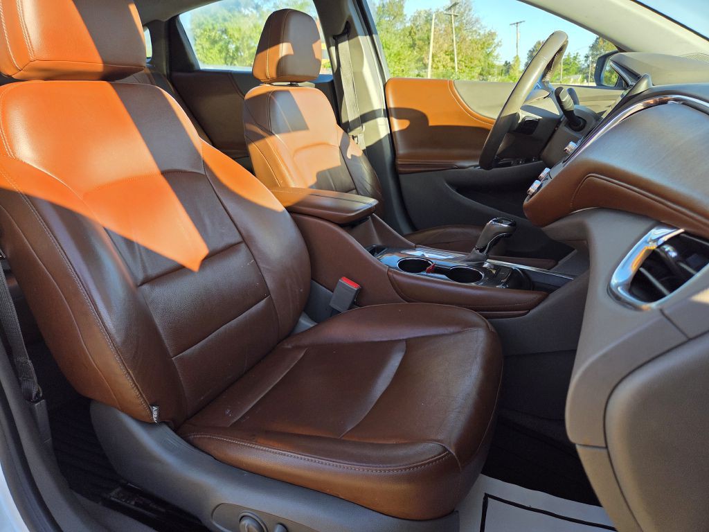 2016 Chevrolet Malibu Image 15
