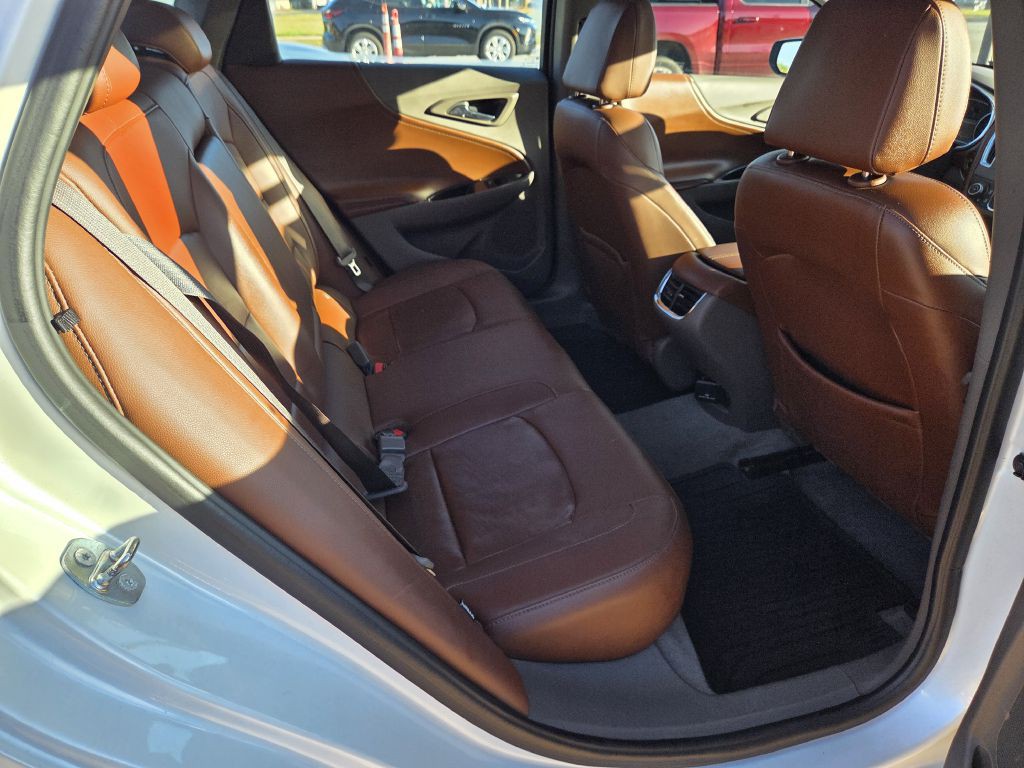 2016 Chevrolet Malibu Image 18