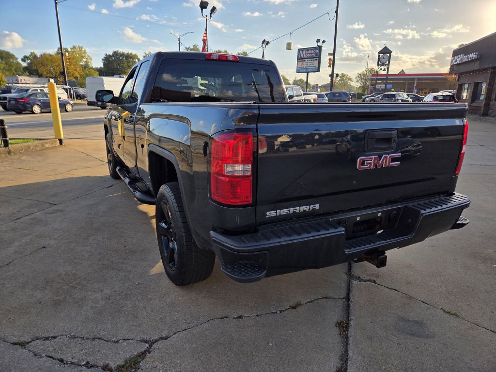2018 GMC Sierra Image 4