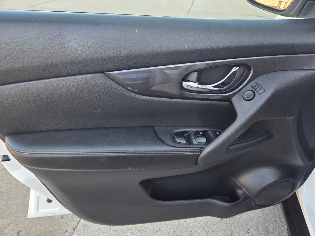 2019 Nissan Rogue Image 5