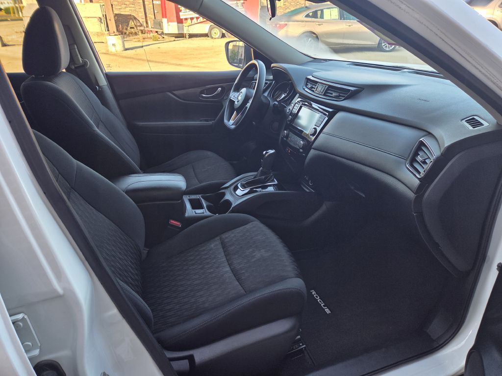 2019 Nissan Rogue Image 13