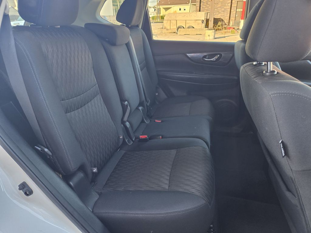 2019 Nissan Rogue Image 17