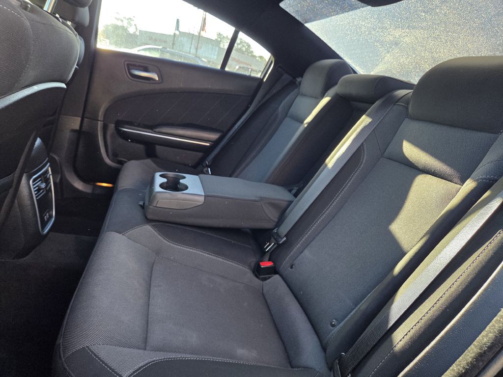 2015 Dodge Charger Image 21