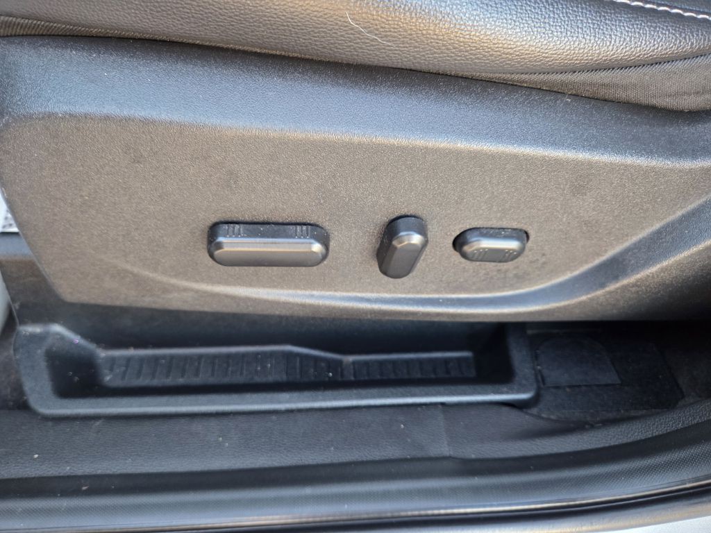 2017 Ford Escape Image 8