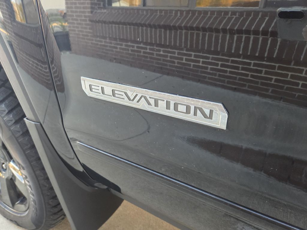 2018 GMC Sierra Image 8