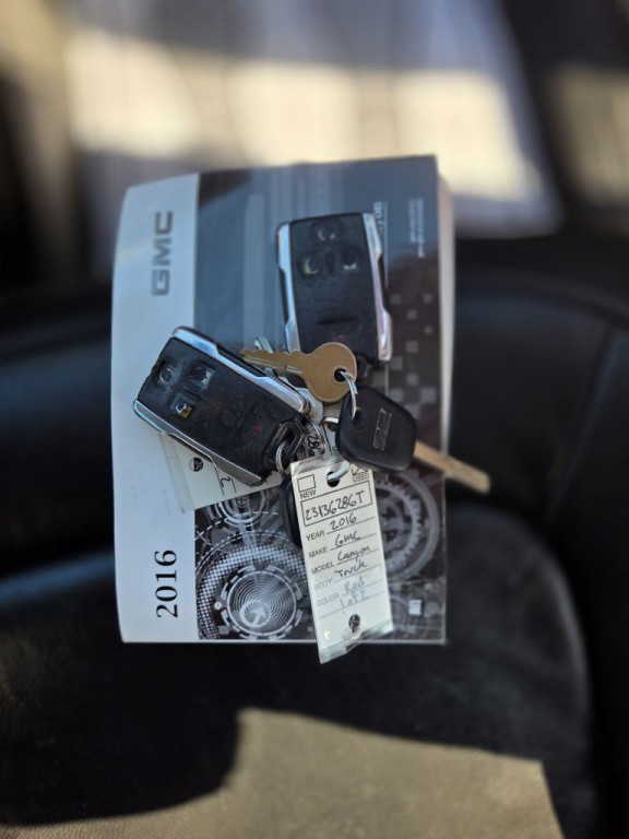 2016 GMC Canyon Image 19