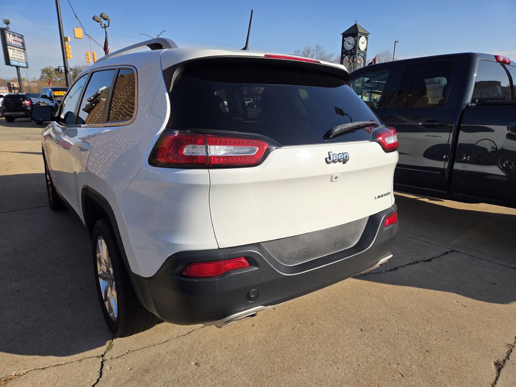 2017 Jeep Cherokee Image 4