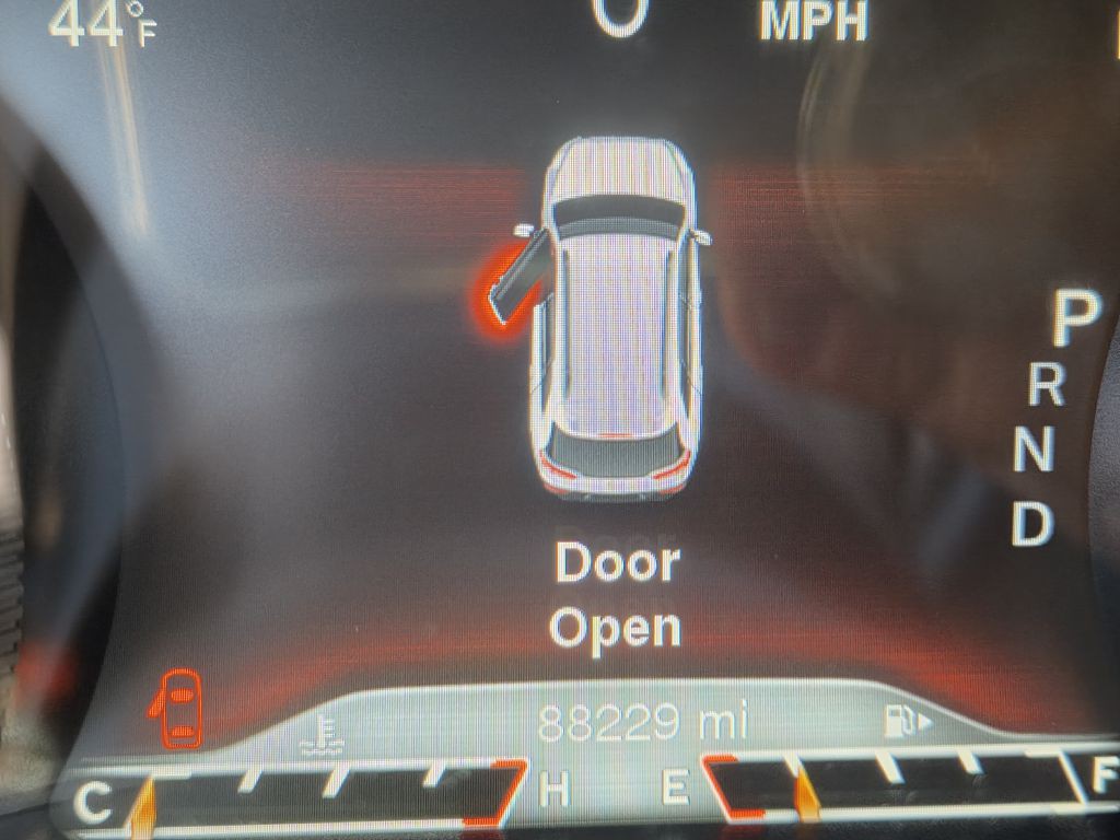 2017 Jeep Cherokee Image 9