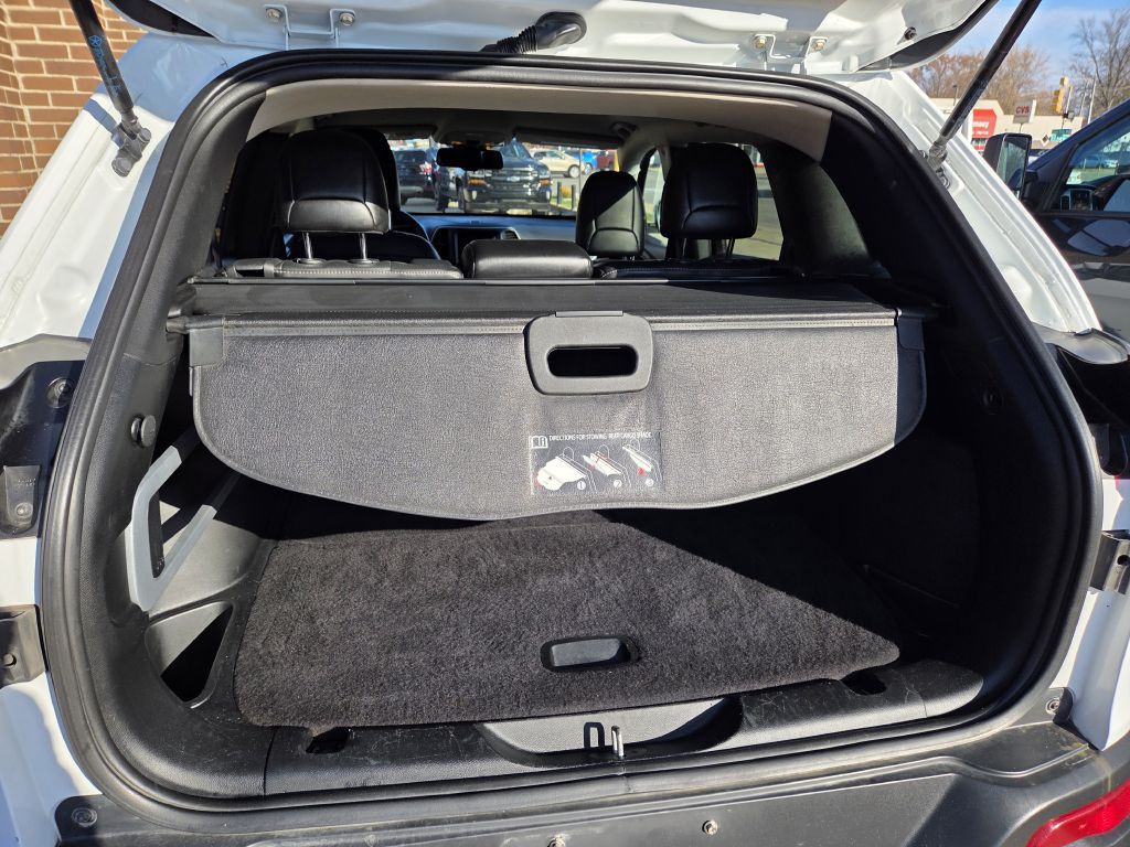 2017 Jeep Cherokee Image 25