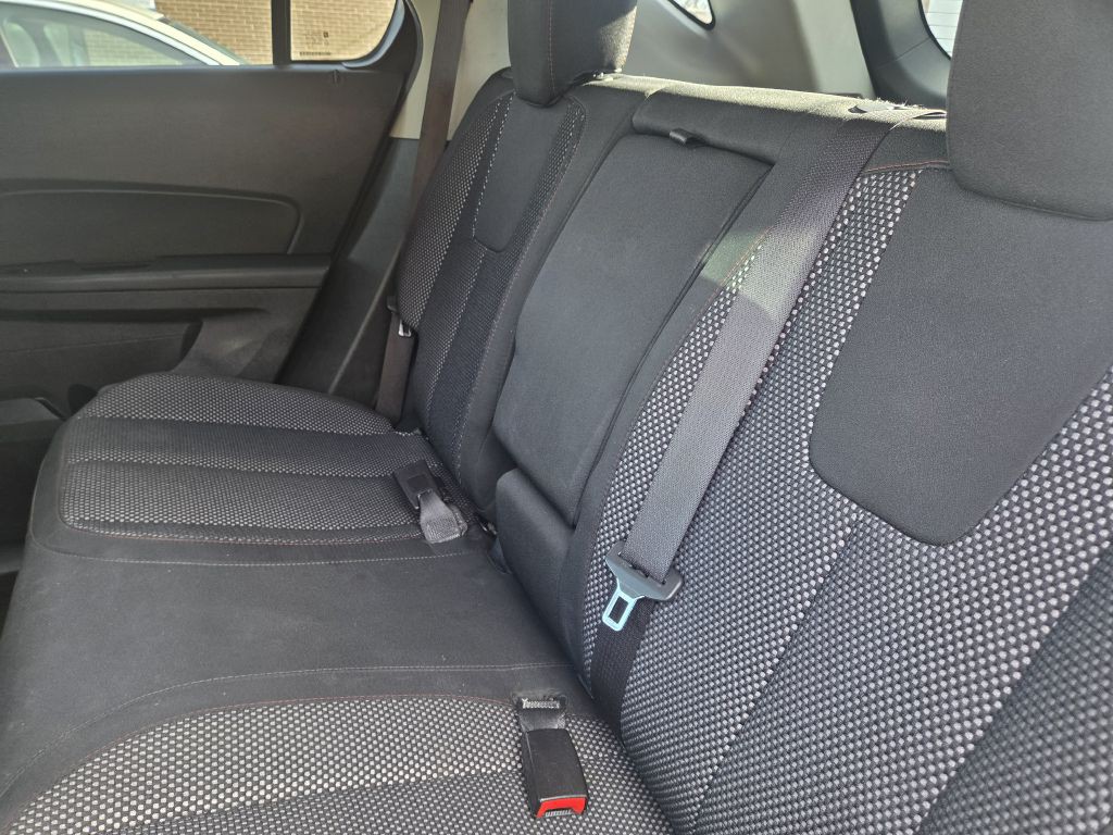 2017 Chevrolet Equinox Image 12