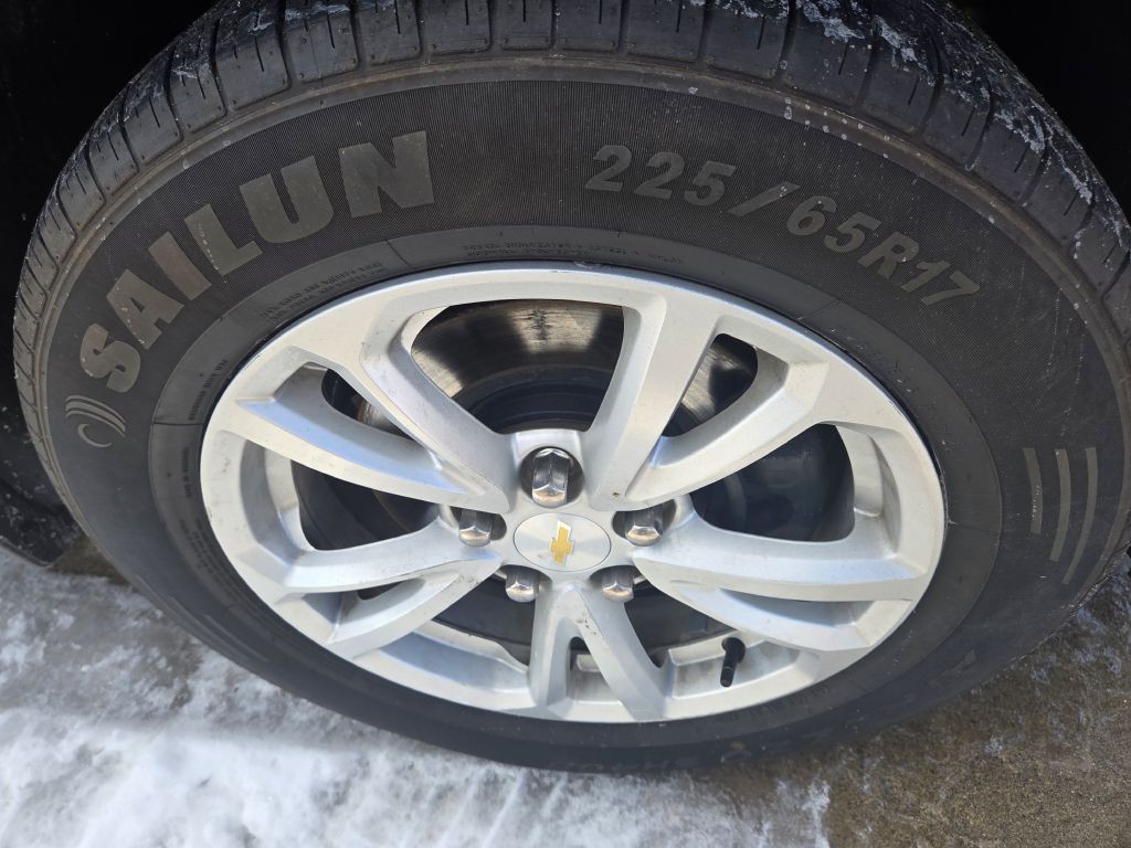 2017 Chevrolet Equinox Image 23