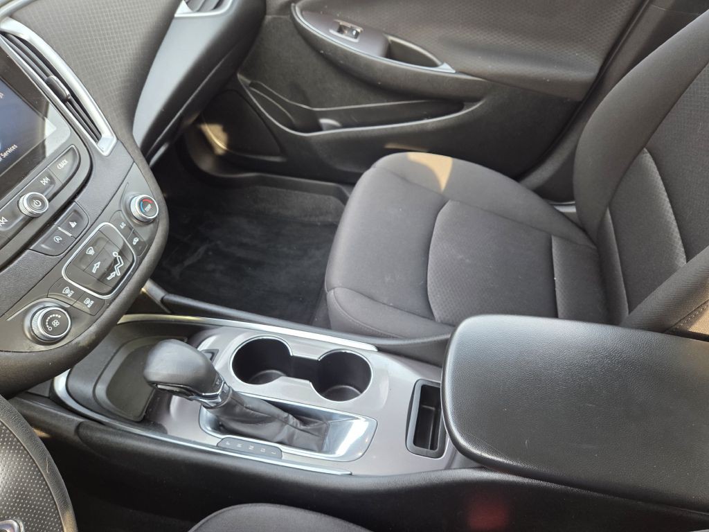 2021 Chevrolet Malibu Image 8