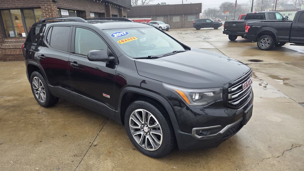 2017 GMC Acadia Image 2