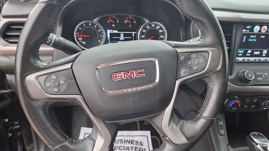 2017 GMC Acadia Image 9