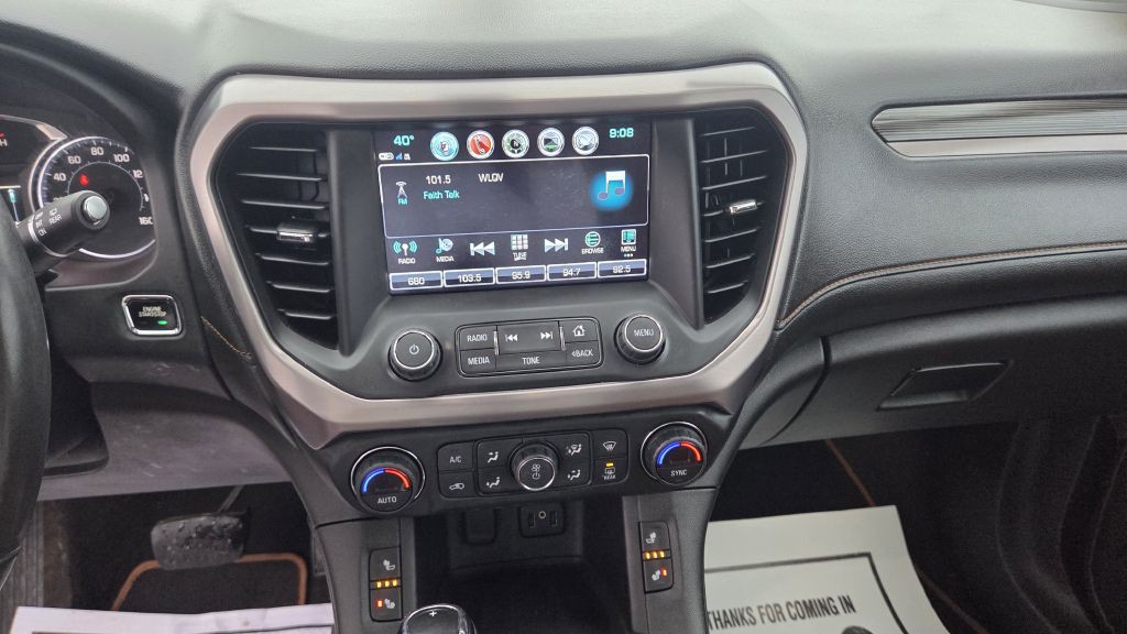 2017 GMC Acadia Image 11