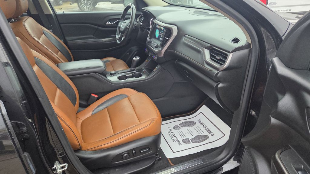 2017 GMC Acadia Image 15