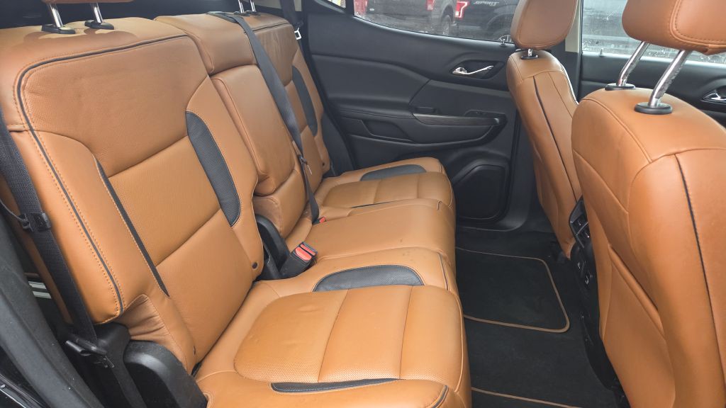 2017 GMC Acadia Image 19