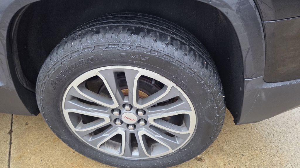 2017 GMC Acadia Image 24