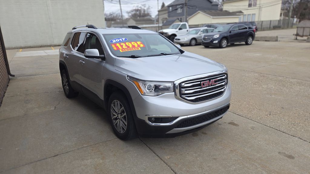 2017 GMC Acadia Image 2