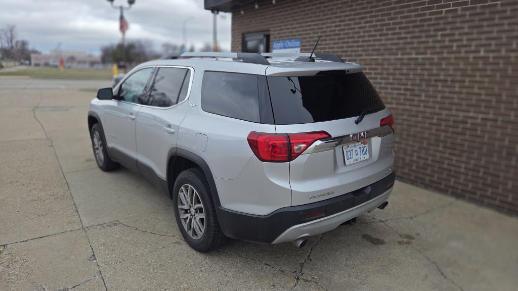 2017 GMC Acadia Image 4