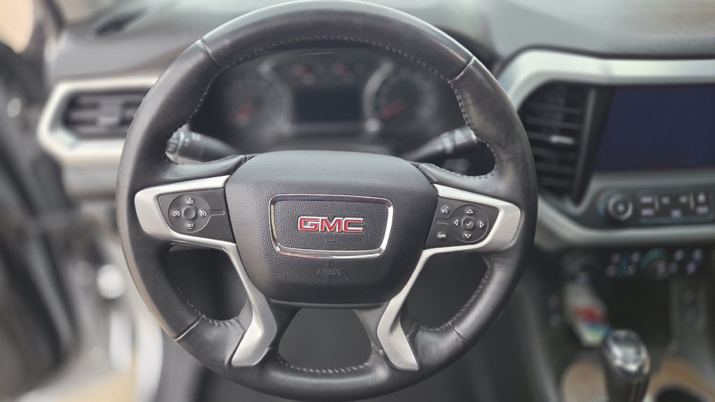 2017 GMC Acadia Image 5