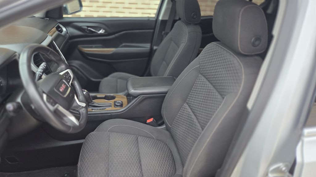 2017 GMC Acadia Image 10