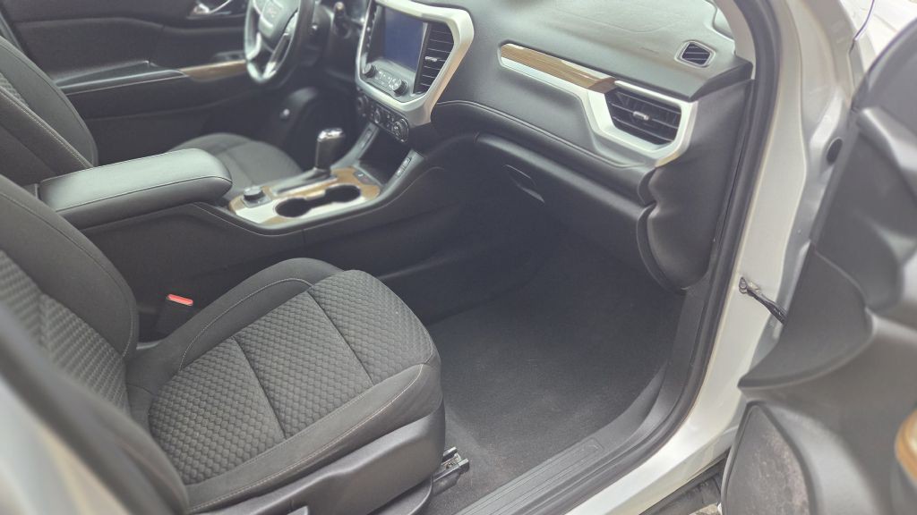 2017 GMC Acadia Image 15