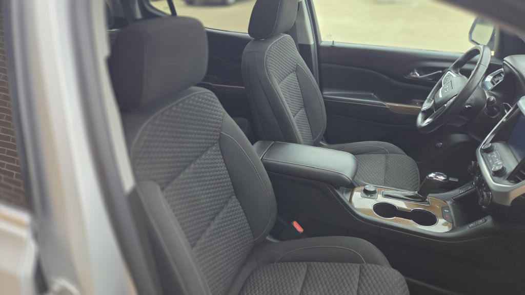 2017 GMC Acadia Image 16