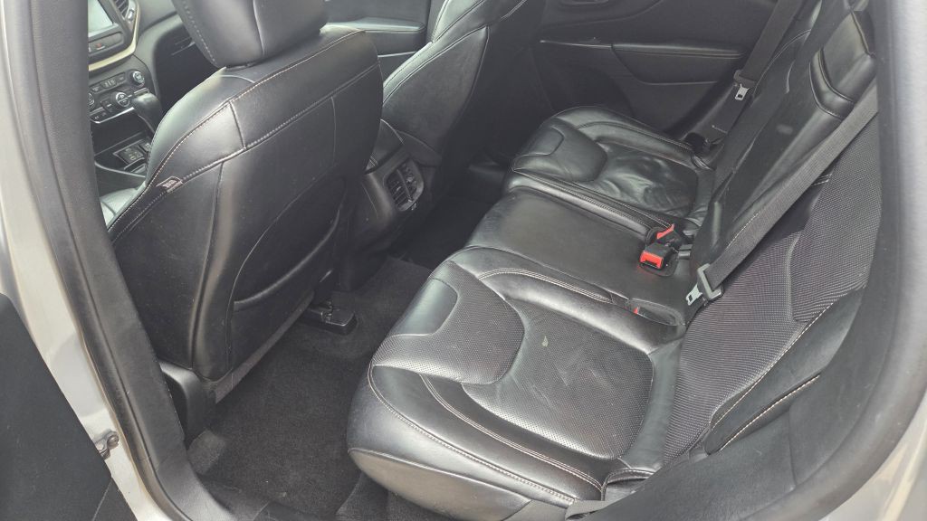 2015 Jeep Cherokee Image 13