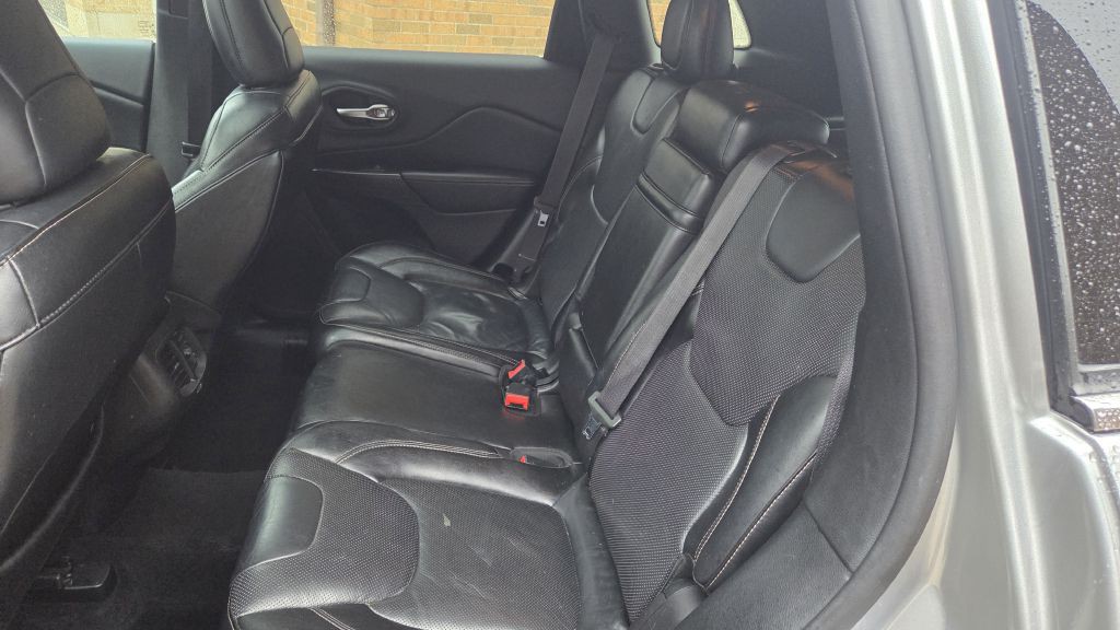 2015 Jeep Cherokee Image 14