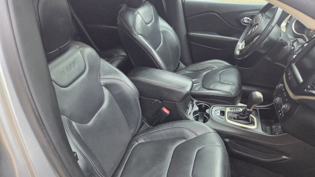 2015 Jeep Cherokee Image 17
