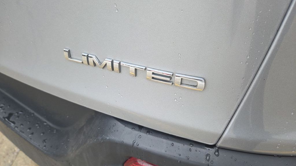 2015 Jeep Cherokee Image 25