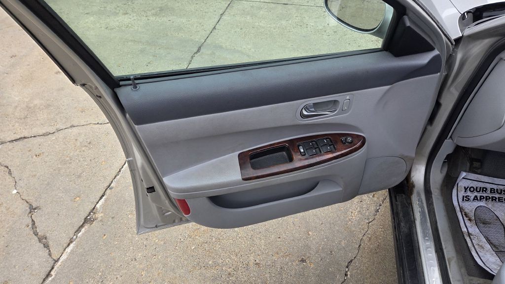 2007 Buick Lacrosse Image 7