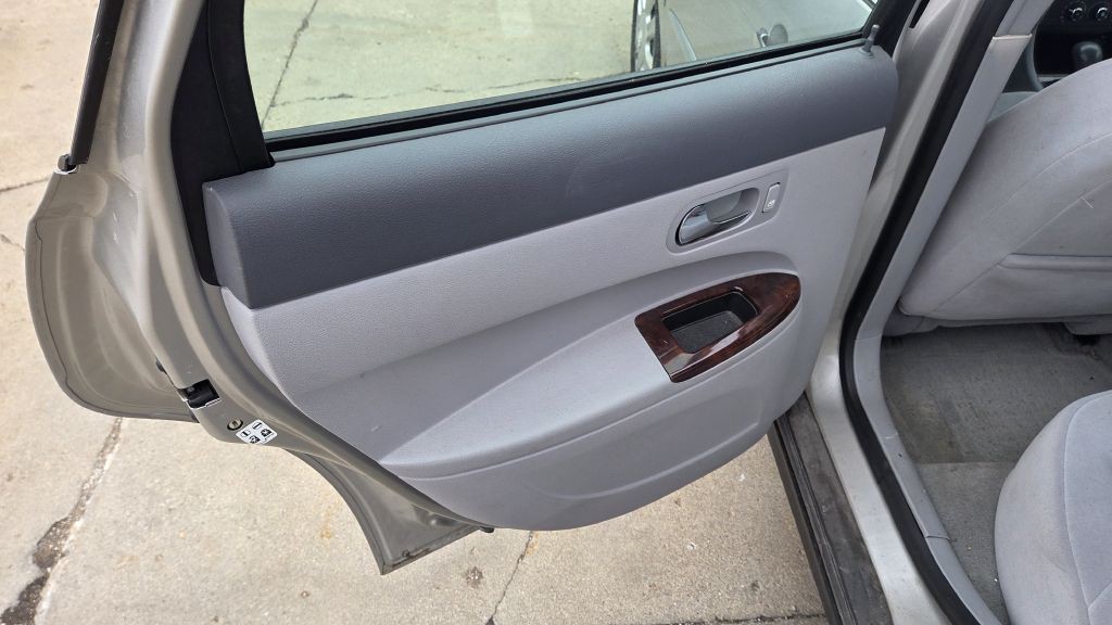 2007 Buick Lacrosse Image 9