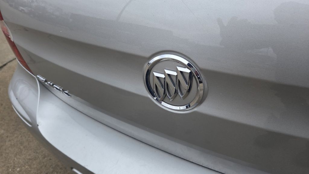 2007 Buick Lacrosse Image 18