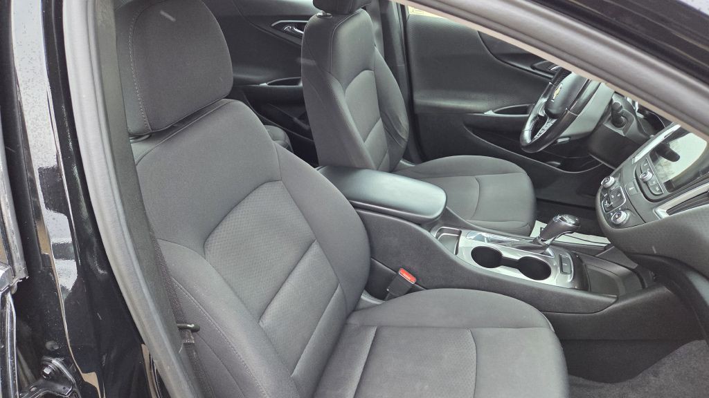 2019 Chevrolet Malibu Image 15