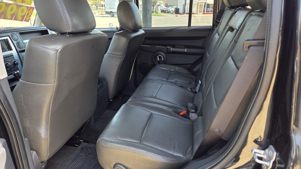 2010 Jeep Commander Image 18