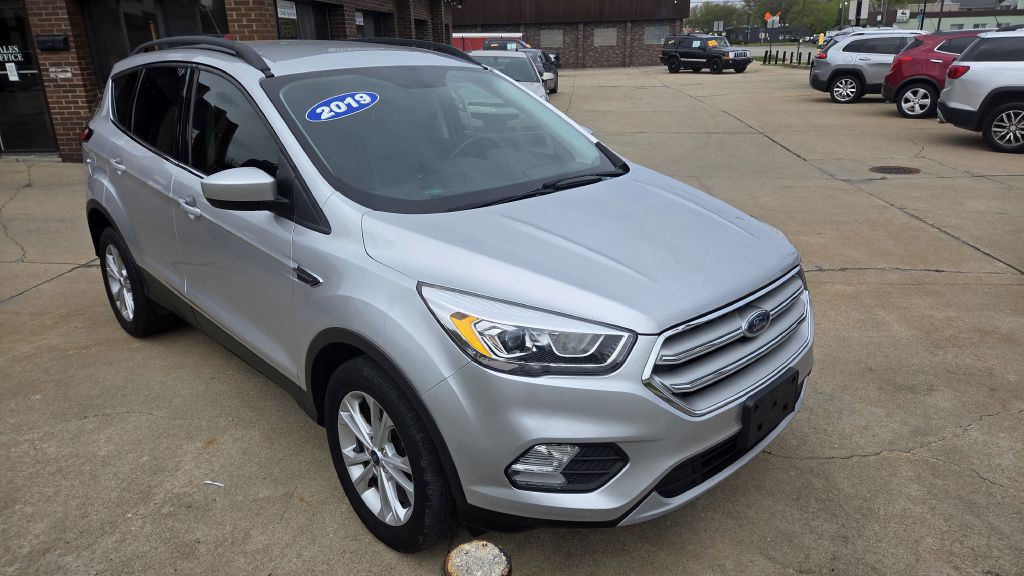 2019 Ford Escape Image 2