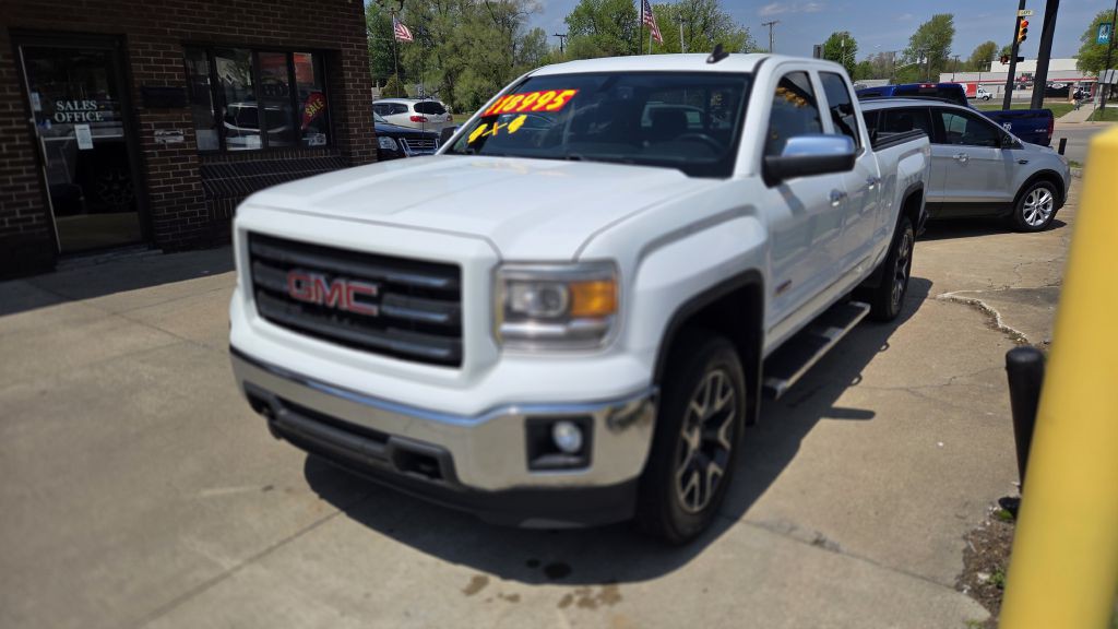 2015 GMC Sierra Image 1