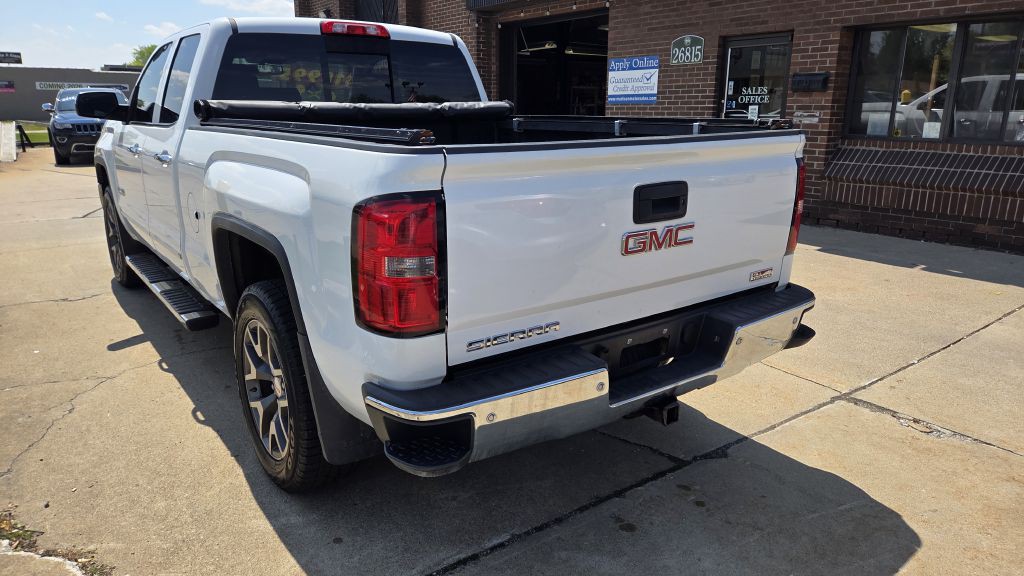 2015 GMC Sierra Image 4